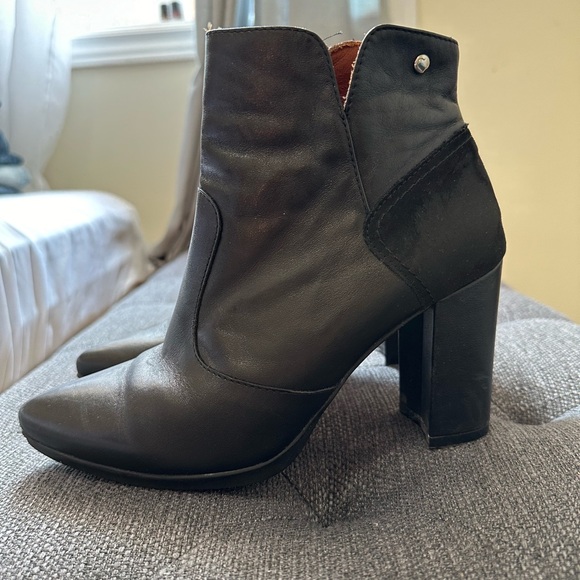 LOOKXART Collection black leather heel booties from Madrid (size 37) - Picture 3 of 7
